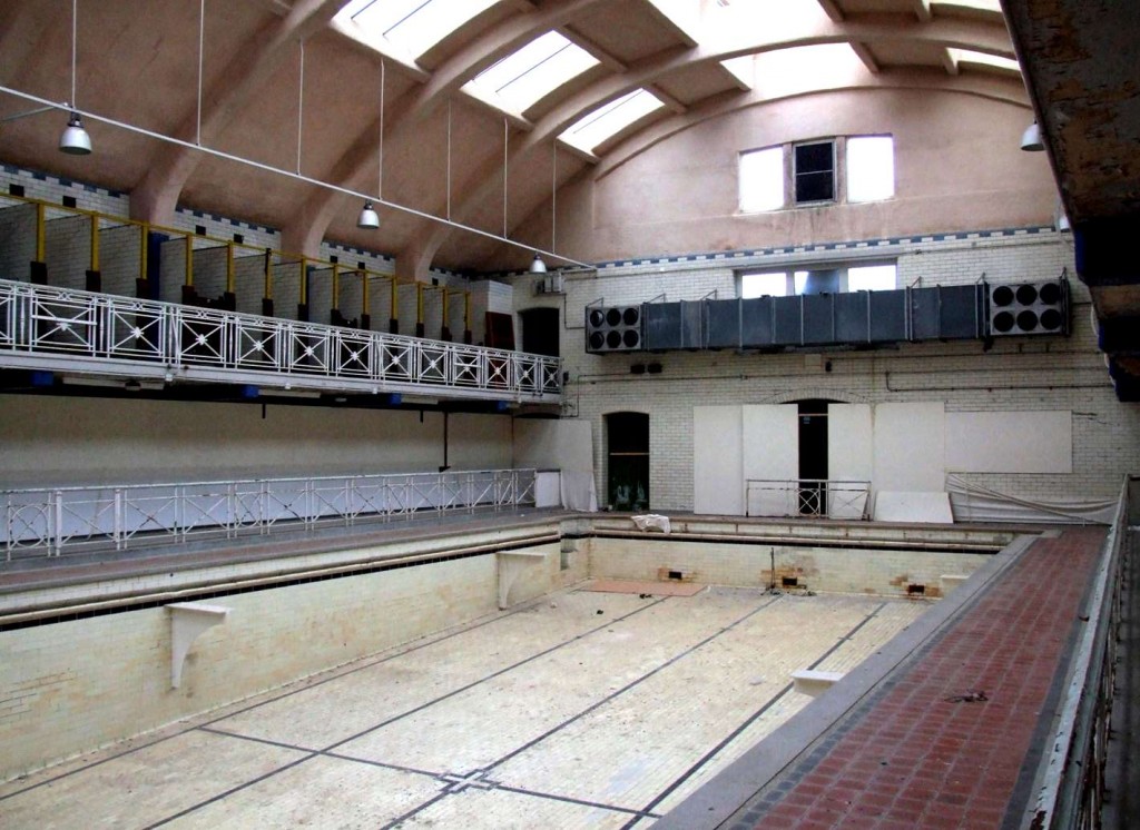 bruce street baths main pool