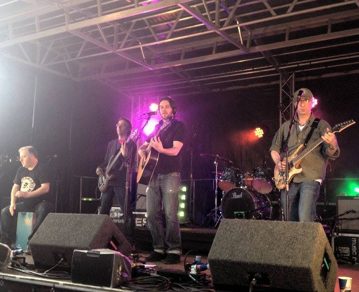 howlin radio clutha