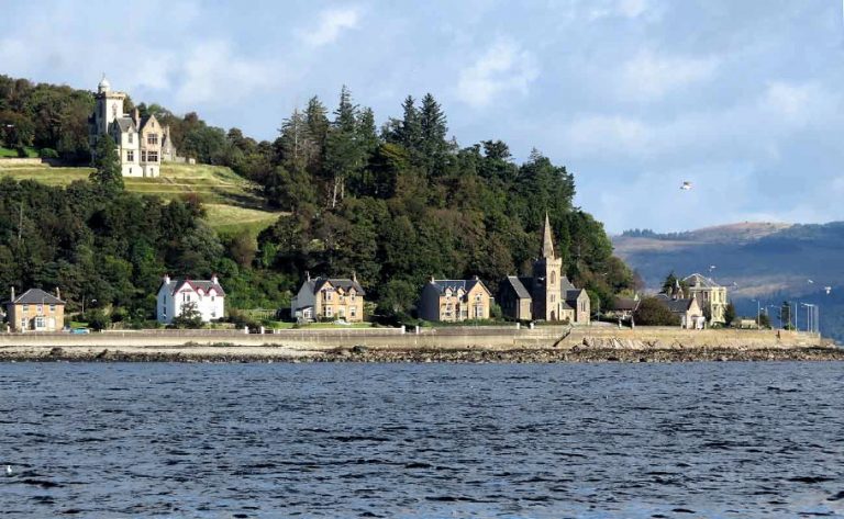 Dunselma-and-Strone-Point-with-Seagulls.-768x473
